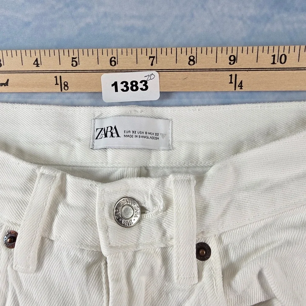 Zara Womens High Waisted Straight Leg Raw Hem White Jeans Size 0‎ 24 x 27